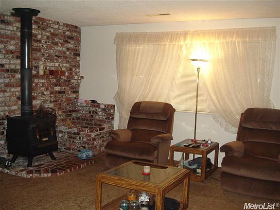4th image of 1544 Hidden Lake Dr