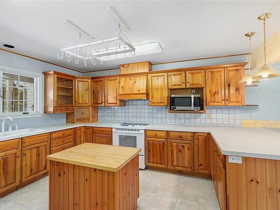 4th image of 7407 Sweetwood Dr