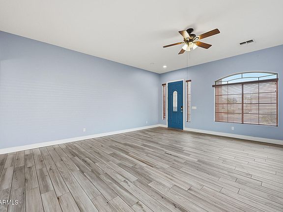 5th image of 43423 W VENTURE Road