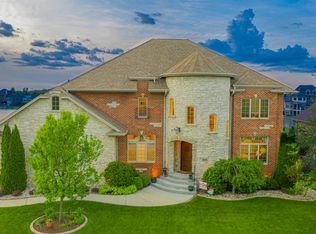 8674 Doubletree Dr S, Winfield, IN 46307