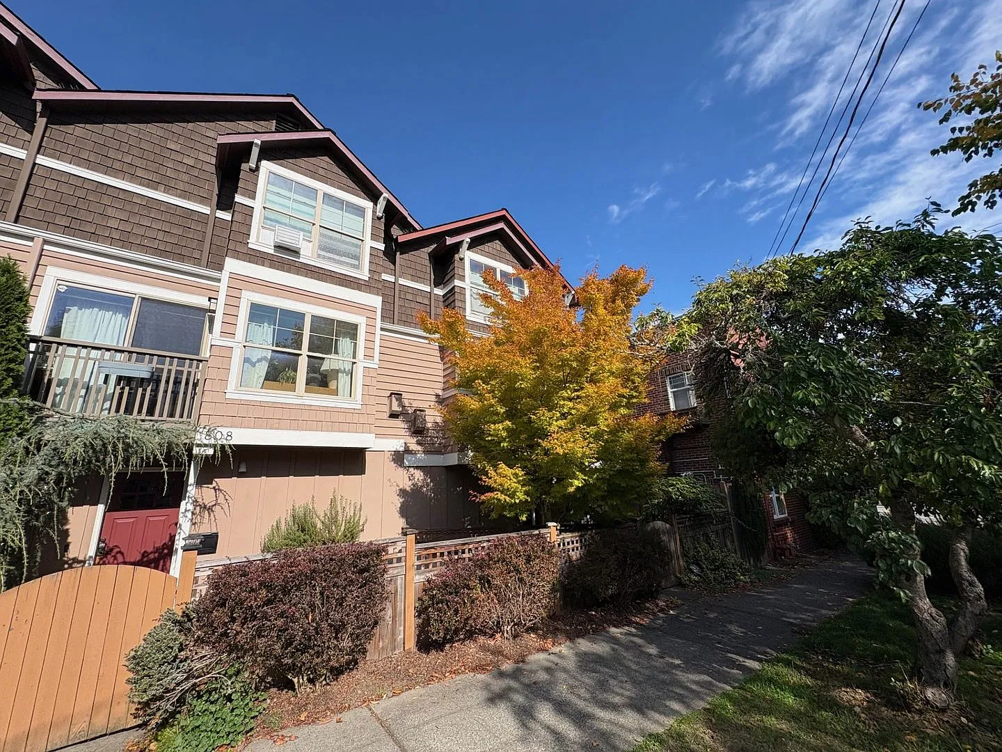 Ballard/Greenwood Townhouse — Photo 1