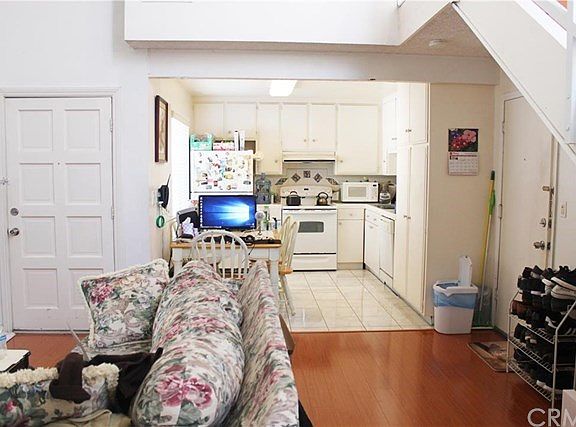 5th image of 2501 W Sunflower Ave Unit B1