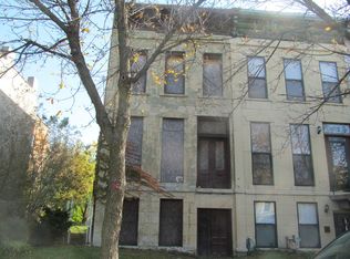 3325 S Giles Ave, Chicago, IL 60616
