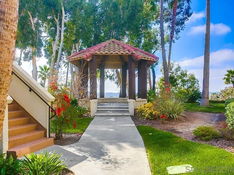 7312 Alta Vis — Photo 13