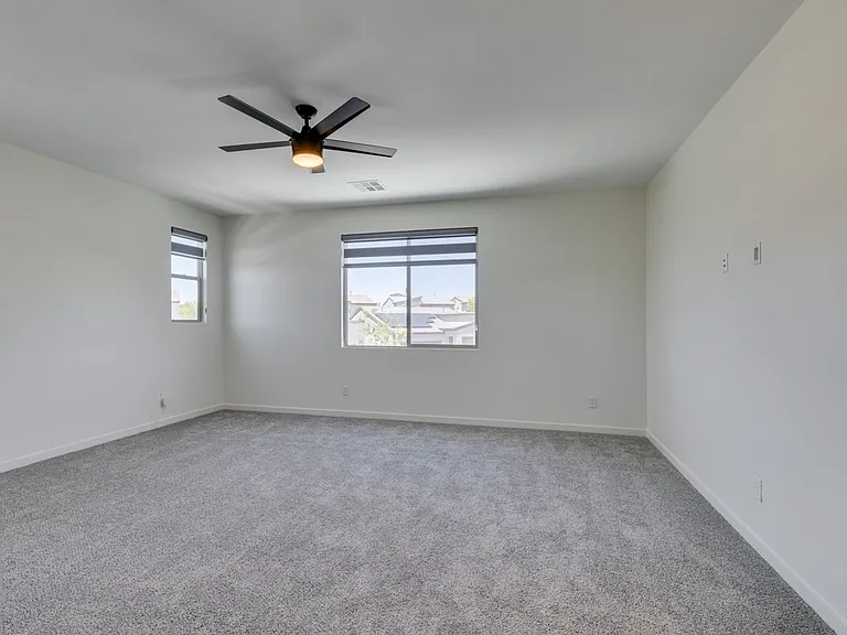 6915 Fordham Creek St — Photo 38