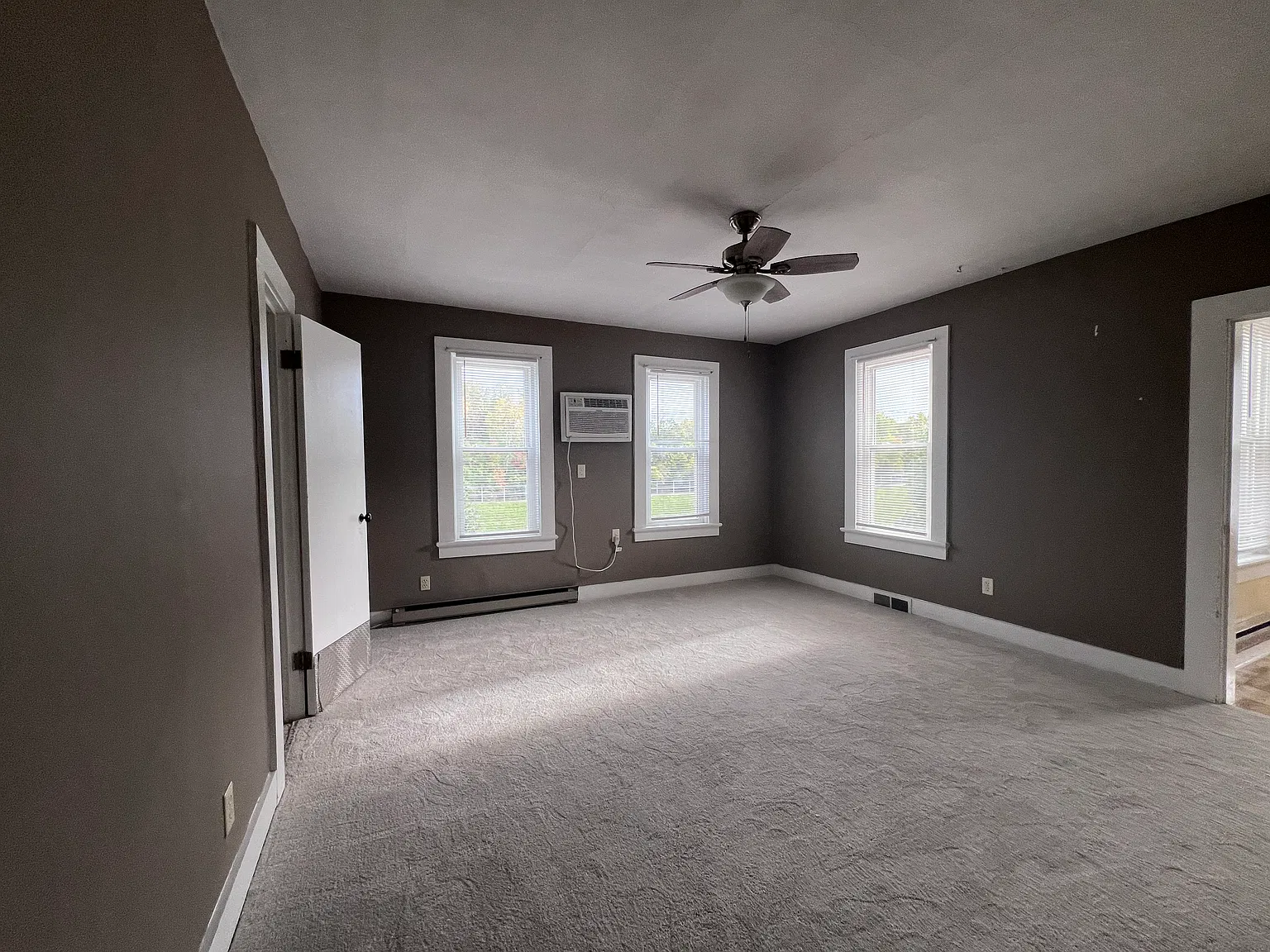 1 bed, 745 sqft, $865 — Photo 3