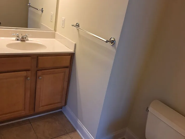 5215 Center St #201 — Photo 14