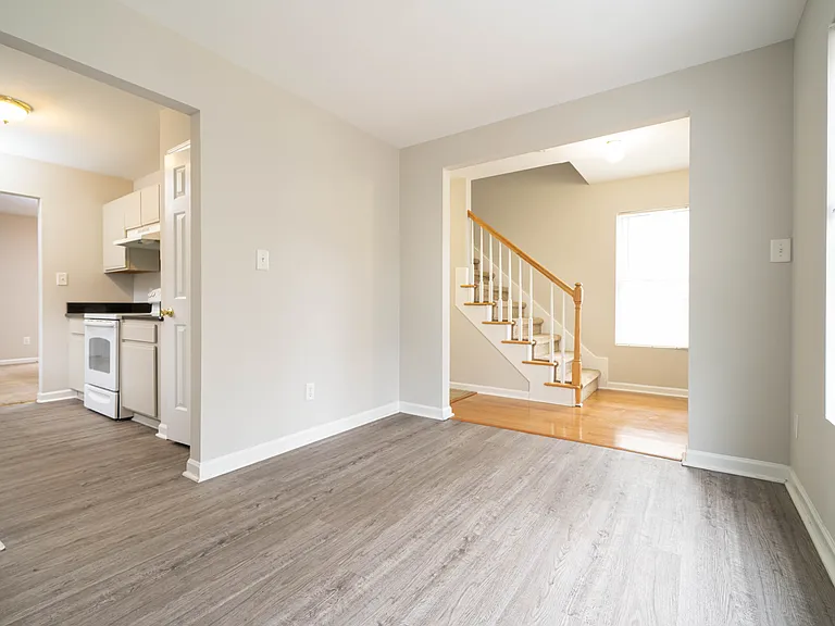 408 Cooper St — Photo 2