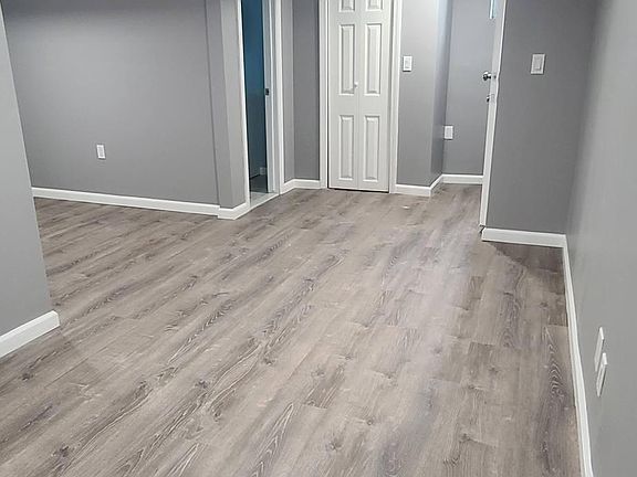 2nd image of 46B Palace Pl