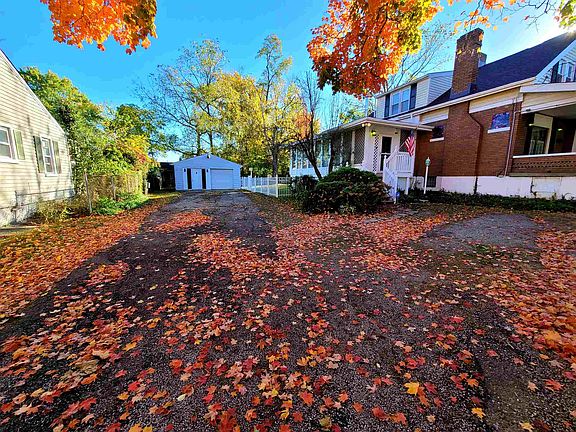 5th image of 613 Garvey Ave