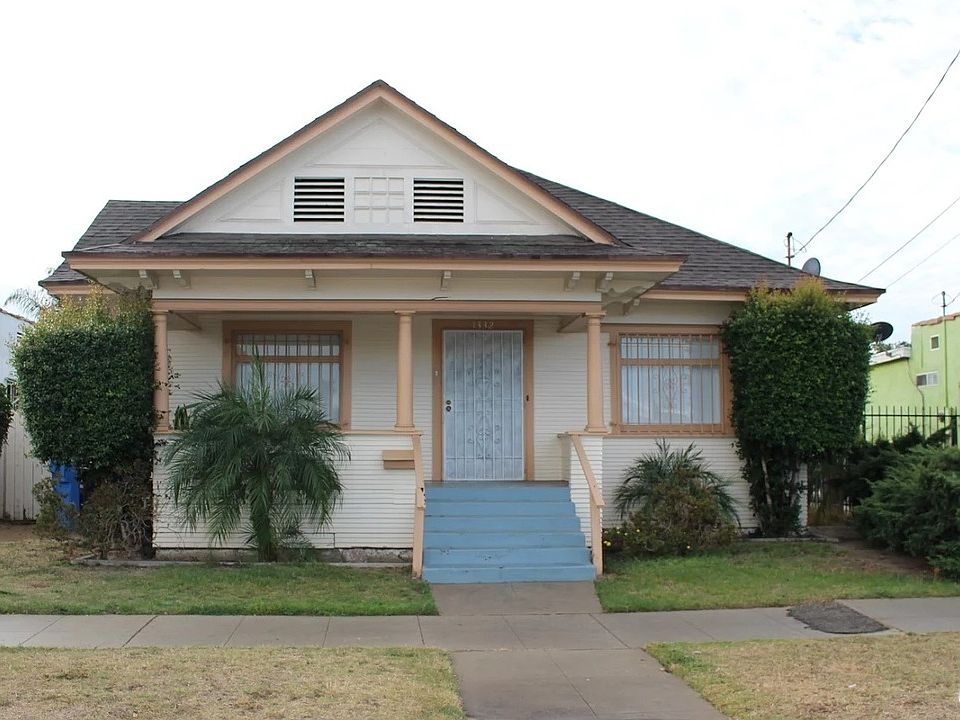 1st image of 1332 W 83rd St