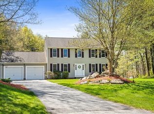 5 Cricket Dr, Oxford, MA 01540