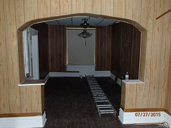 3rd image of 5202 Theodosia Ave
