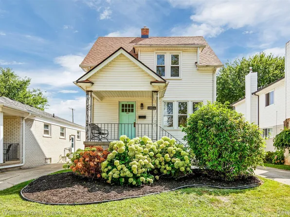 20826 Erben St, Saint Clair Shores, MI 48081