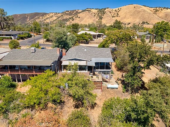 3rd image of 13689 Arrowhead Rd