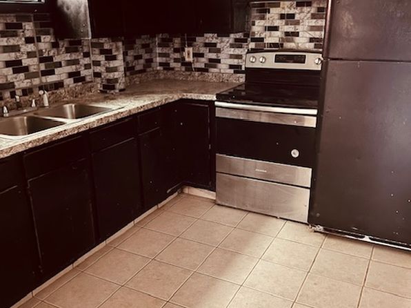 149 3rd St APT 1R