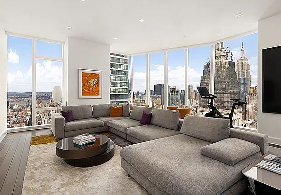 3rd image of 45 E 22nd St #48A
