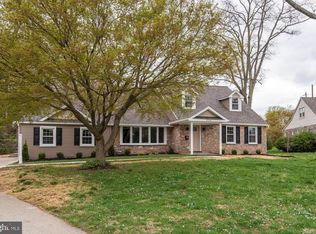 2724 Pine Valley Ln, Ardmore, PA 19003