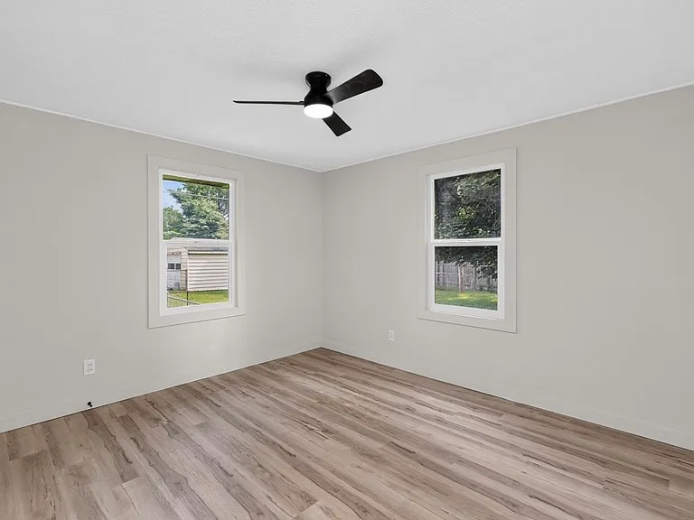 2510 Normandy Dr — Photo 6