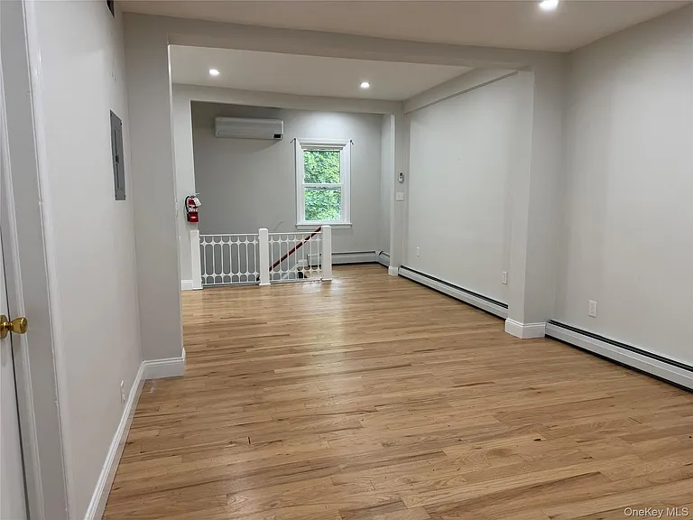 554 Main St — Photo 16