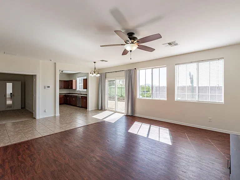 7416 S 27th Pl — Photo 7