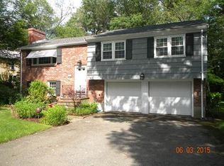 127 Harding St, Medfield, MA 02052