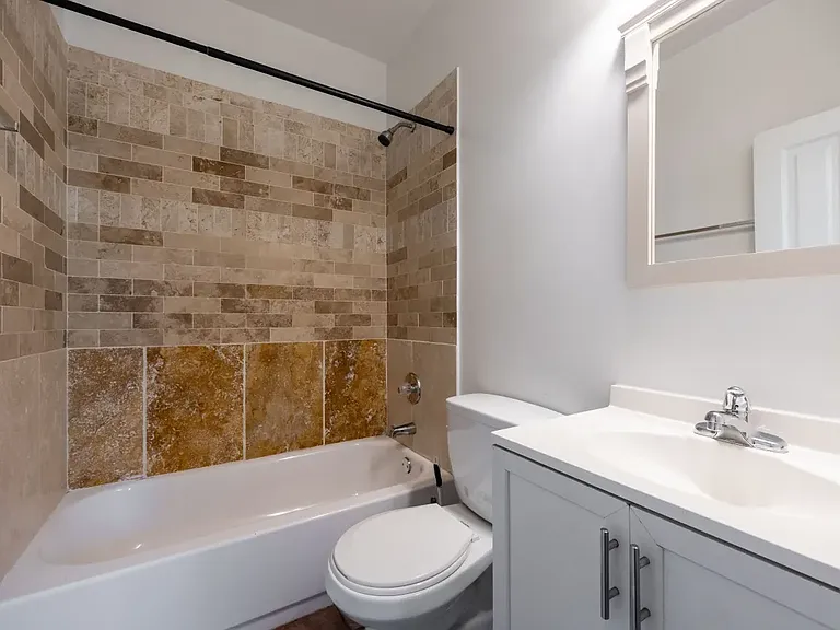 1840 S Loomis St #2 — Photo 10