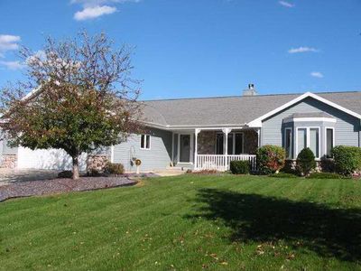 W170N10324 Larkspur Ln, Germantown, WI, 53022