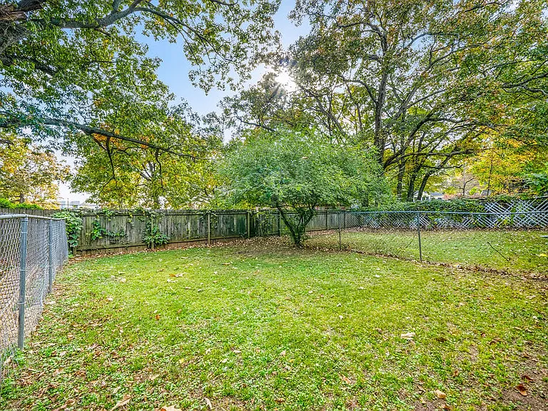 600 Frasier St SE — Photo 17