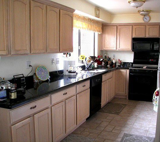 2nd image of 2234 Placita