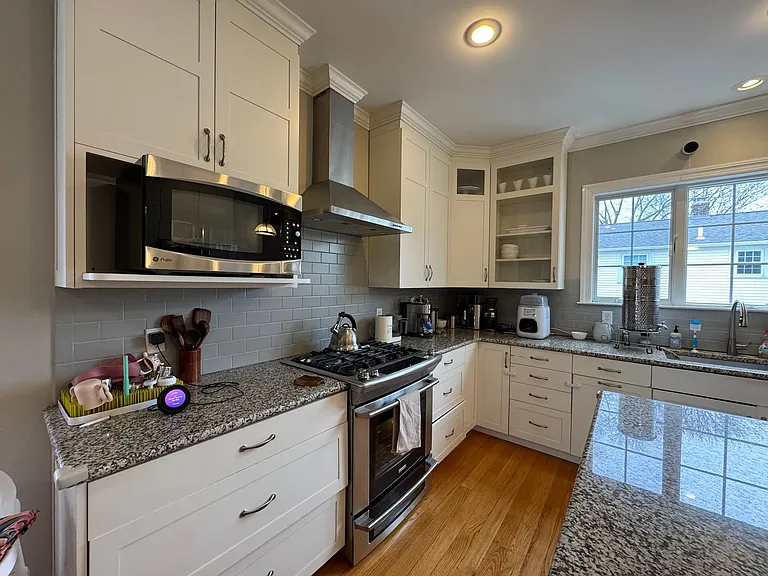 43 Canterbury Rd — Photo 6
