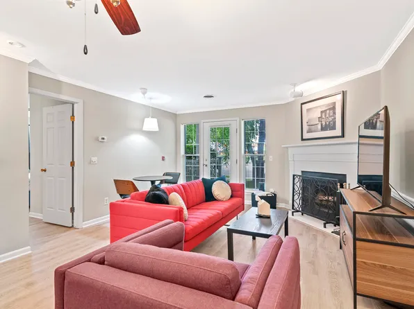 2 Captains Ct Unit 3, Madison, WI 53719