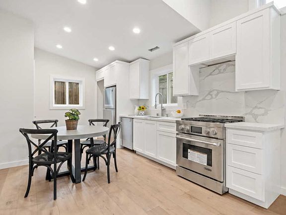 5th image of 1575 Mizzen Ln