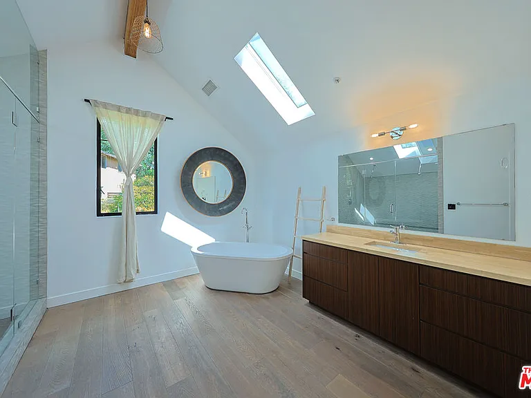 2230 Glendale Blvd — Photo 25