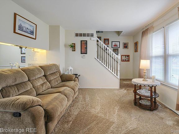 5th image of 12004 Juniper Way
