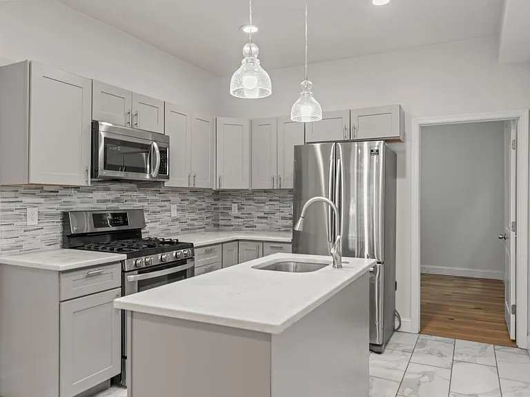 1630 Edgley St — Photo 8