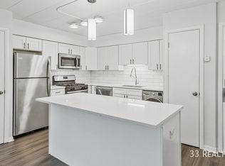 30 S Spring Ave APT 303, La Grange, IL 60525