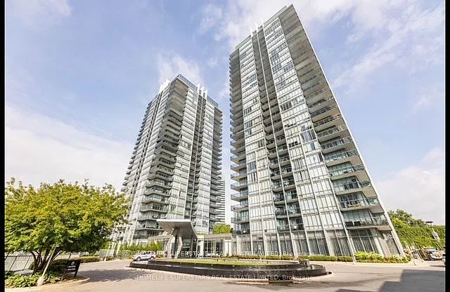 90 Park Lawn Rd #2001