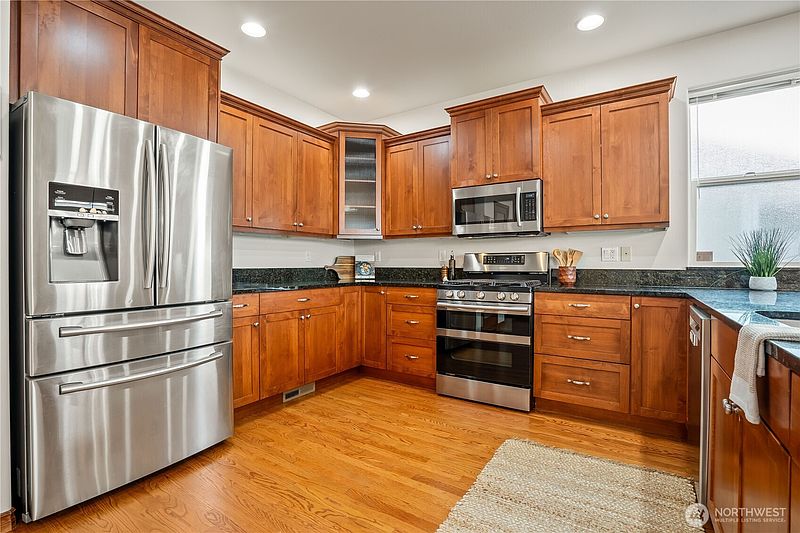 4th image of 4138 Silverbell Way
