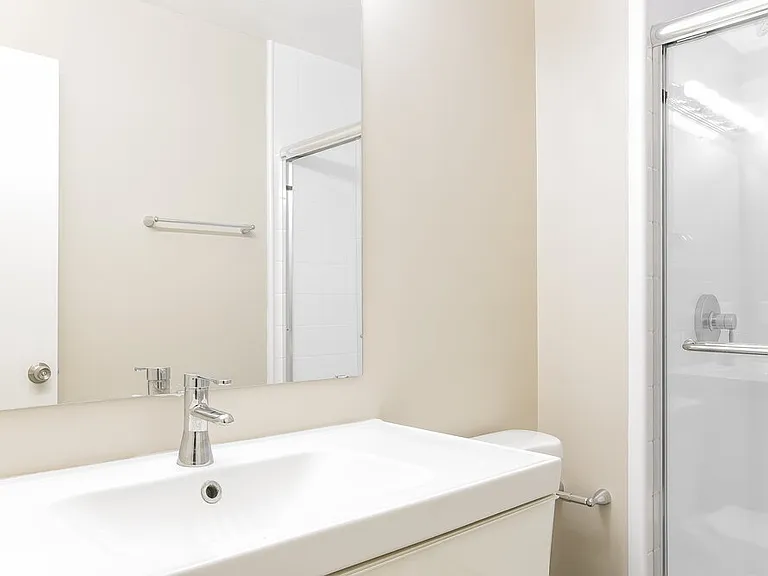 6693 Laburnum Dr — Photo 11