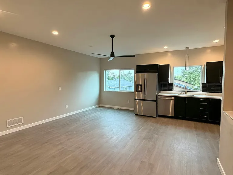 8934 Arlon St #3 — Photo 4