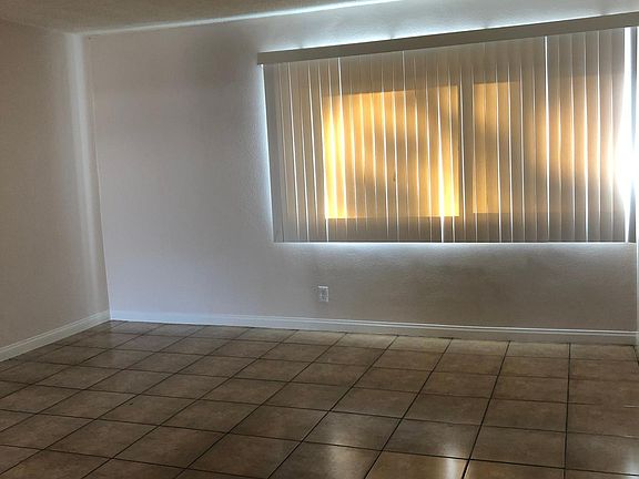 4th image of 4703 Live Oak St APT 27