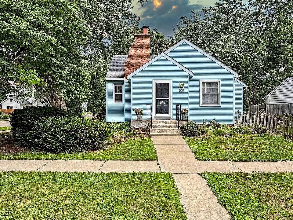 1st image of 600 5th Ave SW