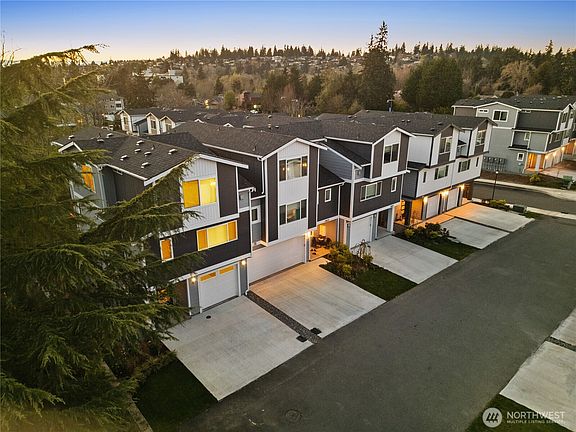 4th image of 21625 13th Drive S