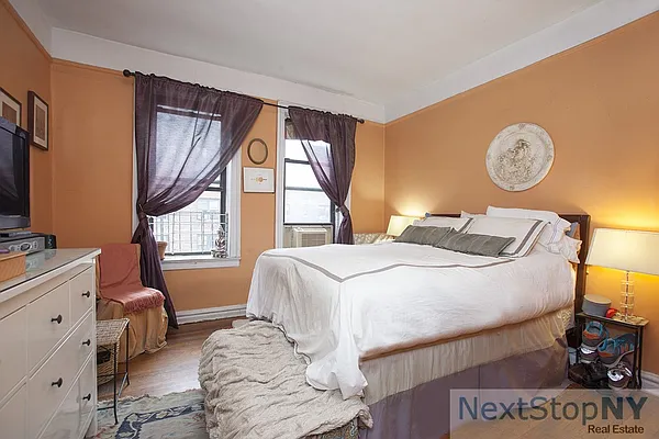 Sold by NextStopNY | media 6