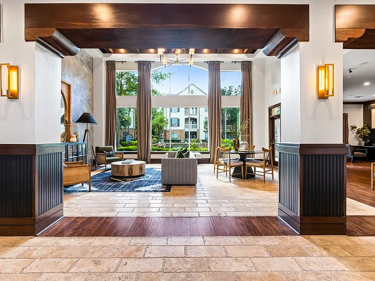 Leasing Center