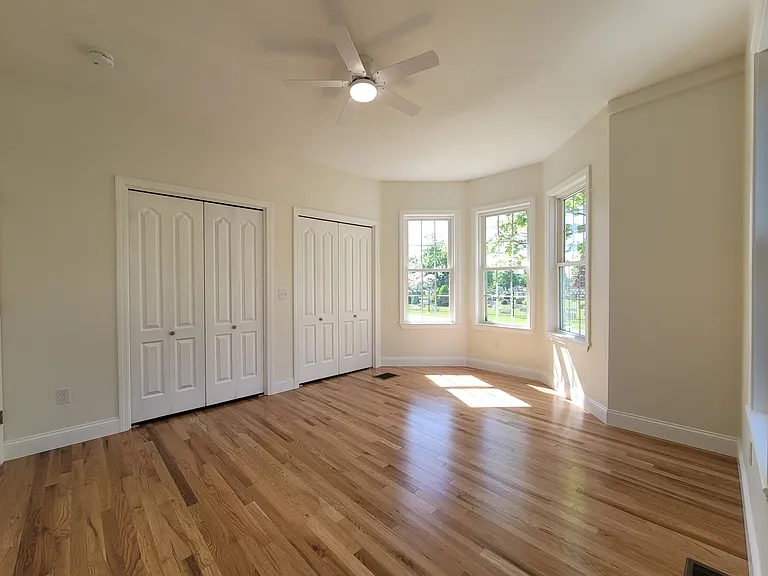 Bedroom 1 (Primary)