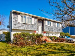 253 Montgomery Ave, West Babylon, NY 11704