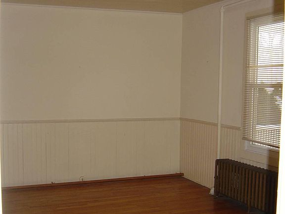 5th image of 725 W Court St