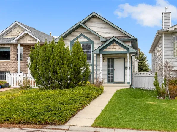 34 S Hidden Spring Cir NW, Calgary, AB T3A 5H3